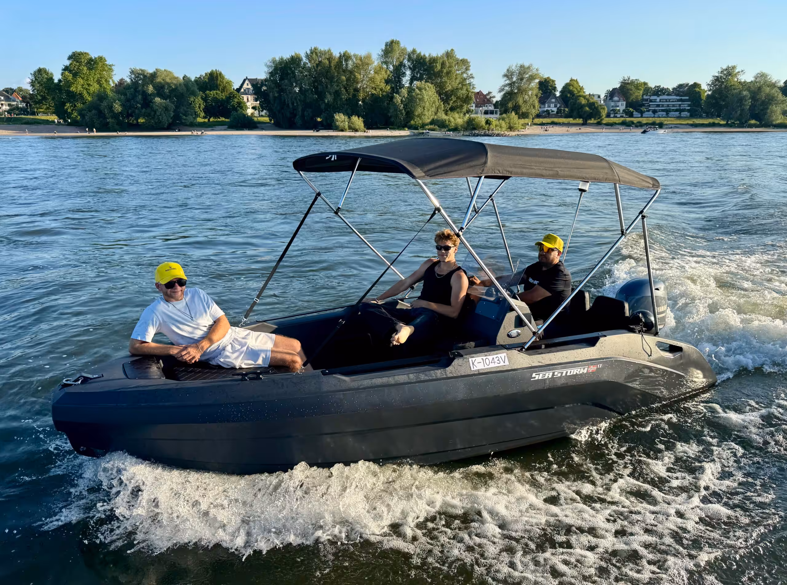 Seastorm 17 Boot Mieten Düsseldorf