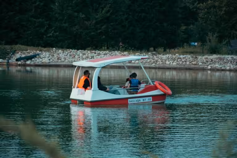 Boot fahren ohne Führerschein — was ist erlaubt und was nicht?