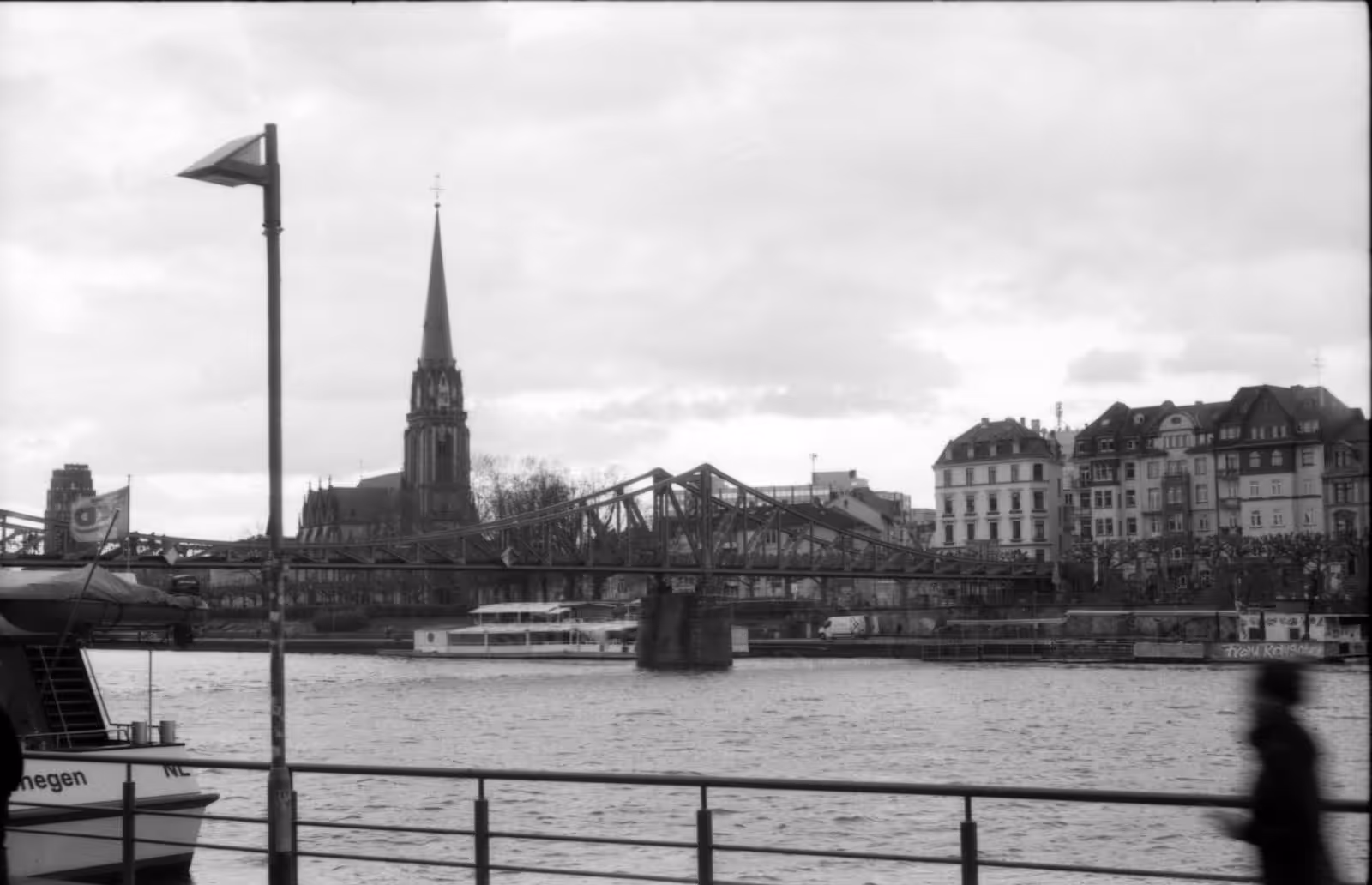 Eiserner Steg &Amp; Mainufer Frankfurt