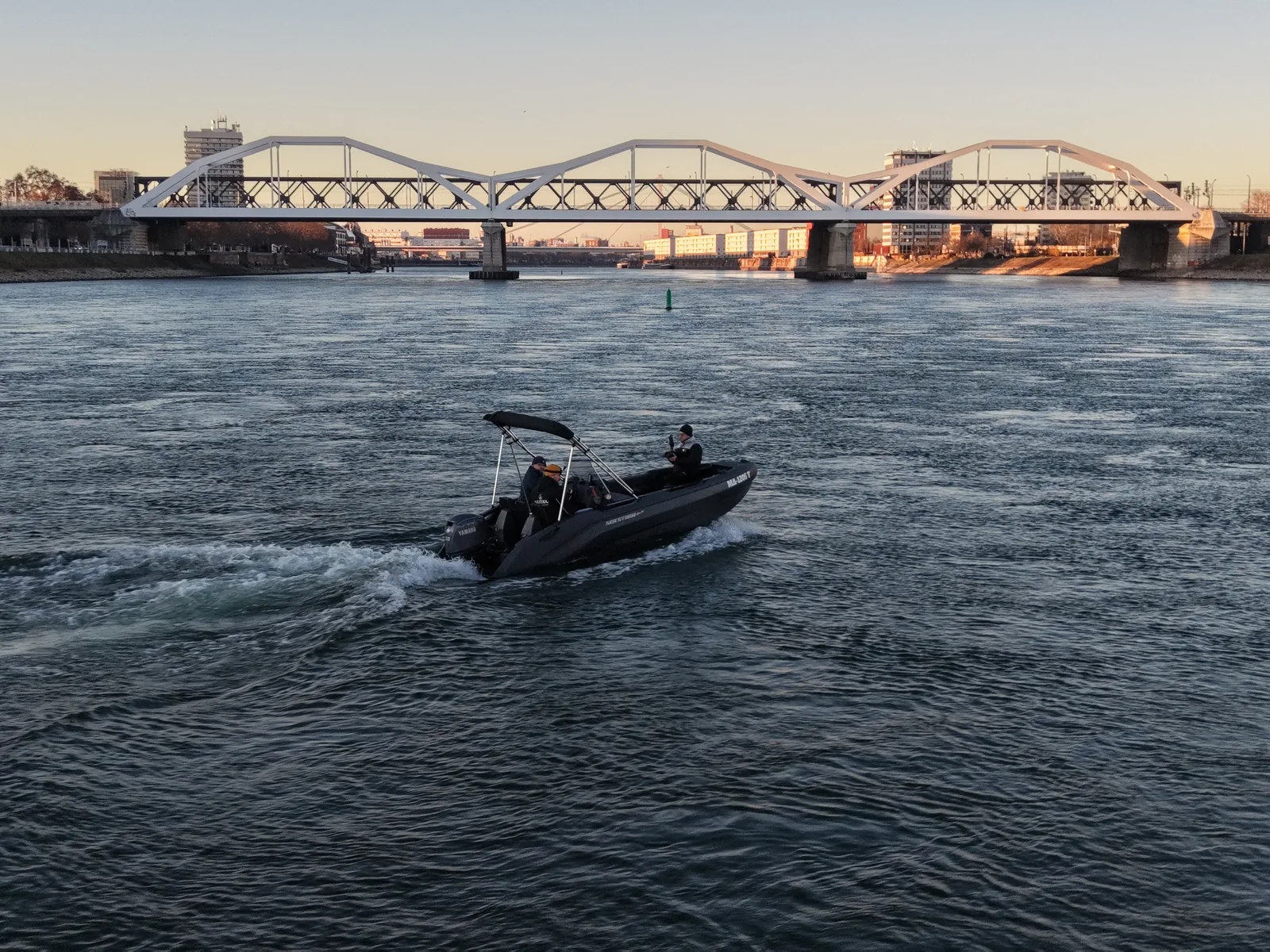 Motorboot Auf Dem Rhein Bei Mannheim Aus Der Luft Fotografiert